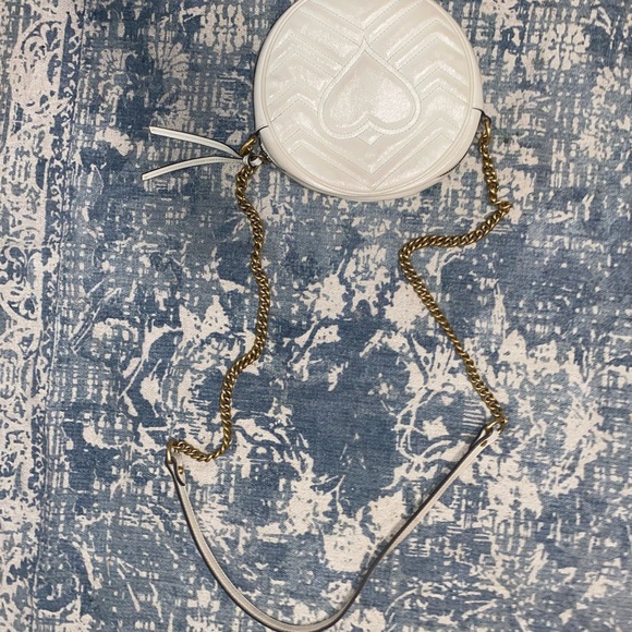 Gucci marmont Round bag. Also have duster and bag/box - Picture 5 of 7